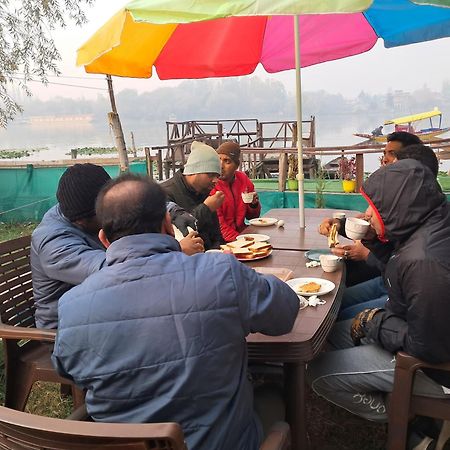 Lakeside Homestay Srinagar Kültér fotó