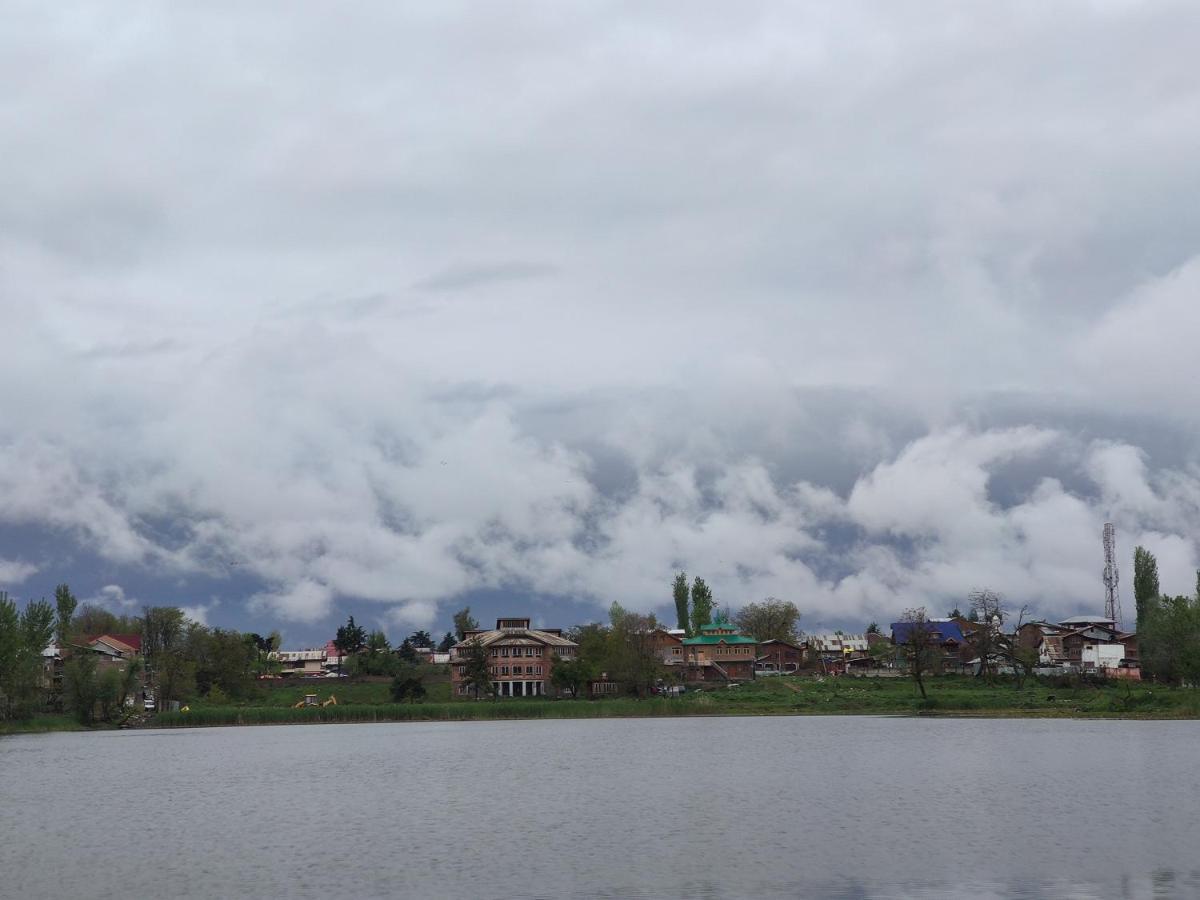 Lakeside Homestay Srinagar Kültér fotó