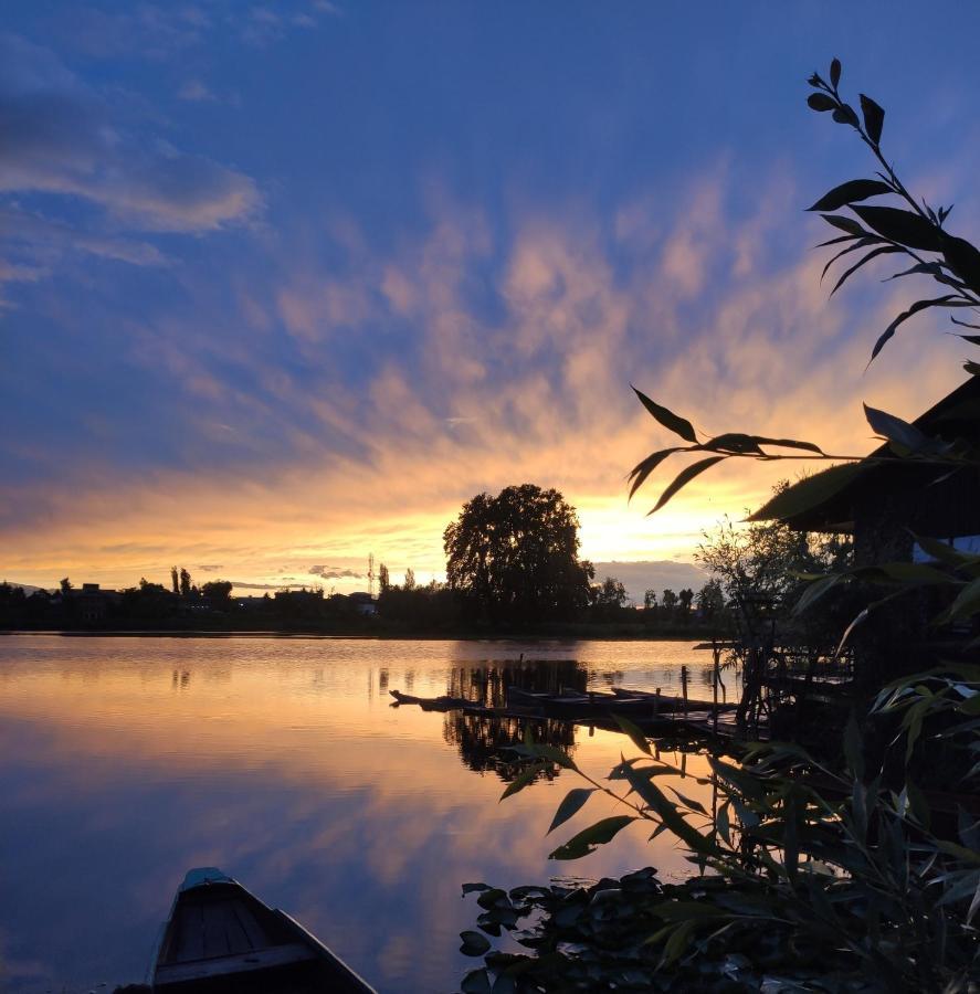Lakeside Homestay Srinagar Kültér fotó