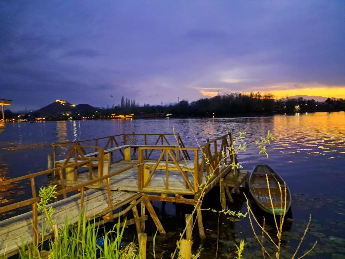 Lakeside Homestay Srinagar Kültér fotó