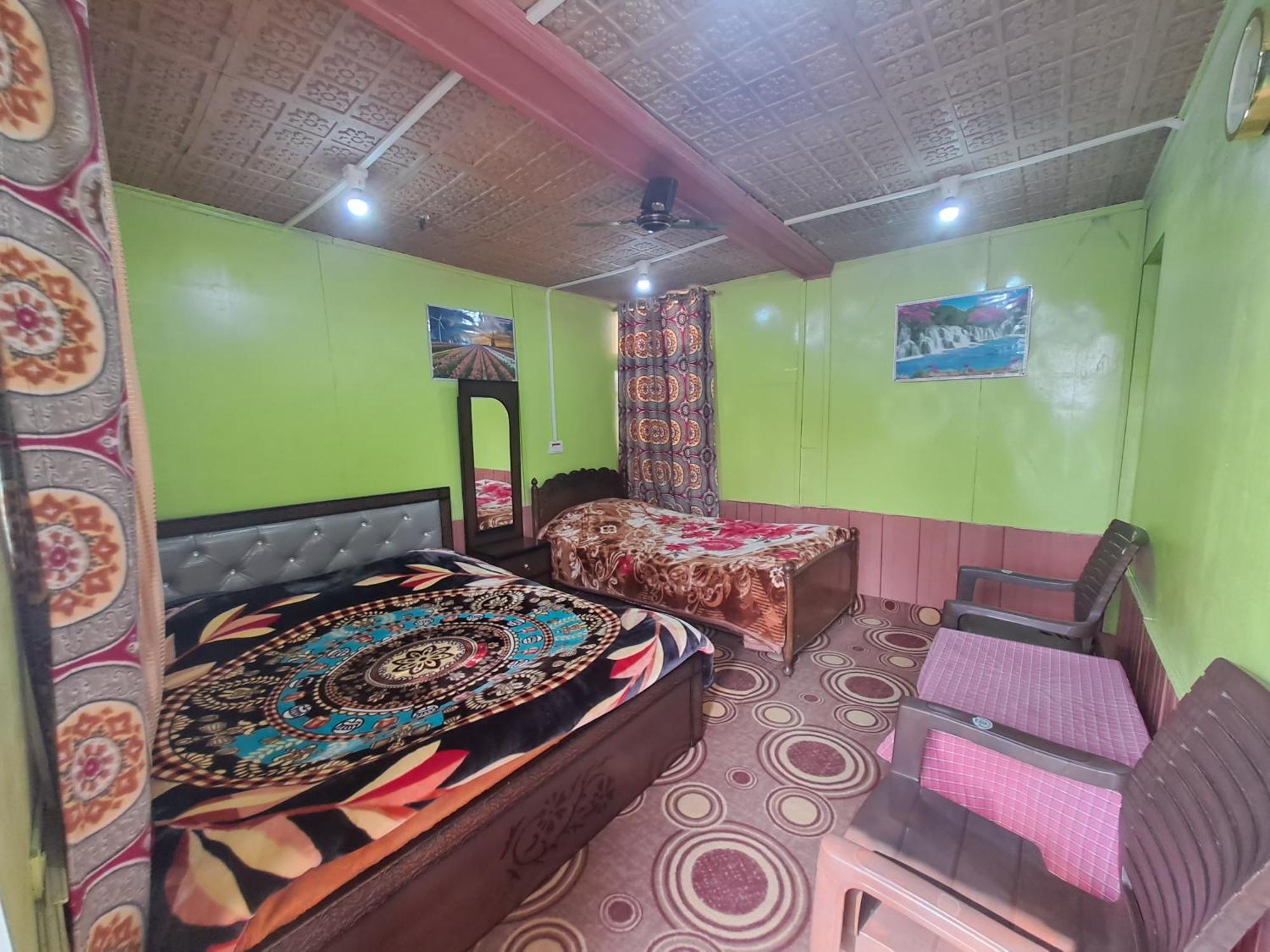 Lakeside Homestay Srinagar Kültér fotó