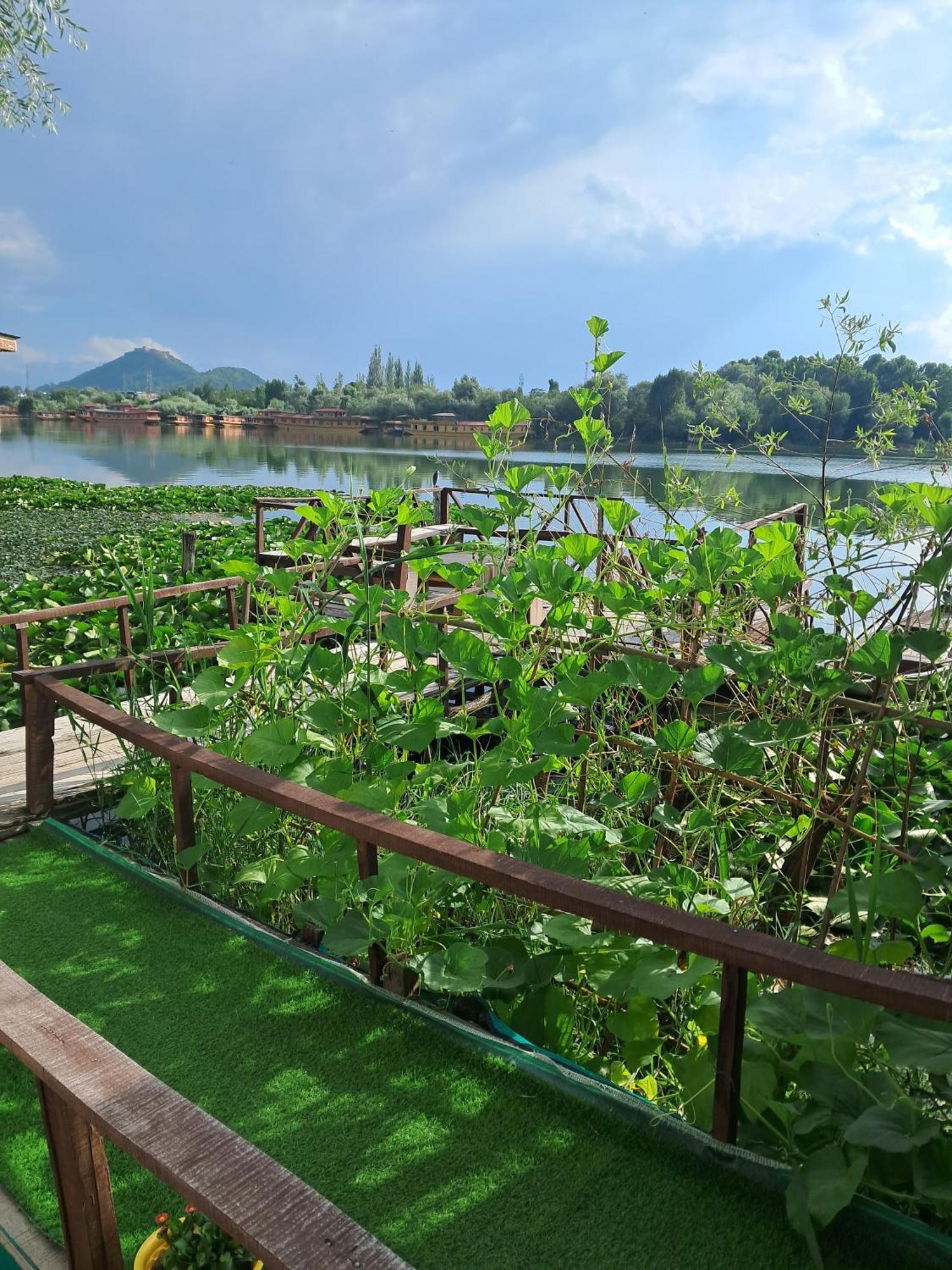 Lakeside Homestay Srinagar Kültér fotó